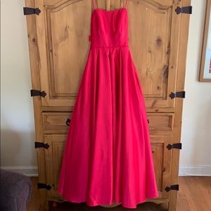 💥PRICE DROP👠FORMAL/PROM GOWN  “CERISE” RED w/tag